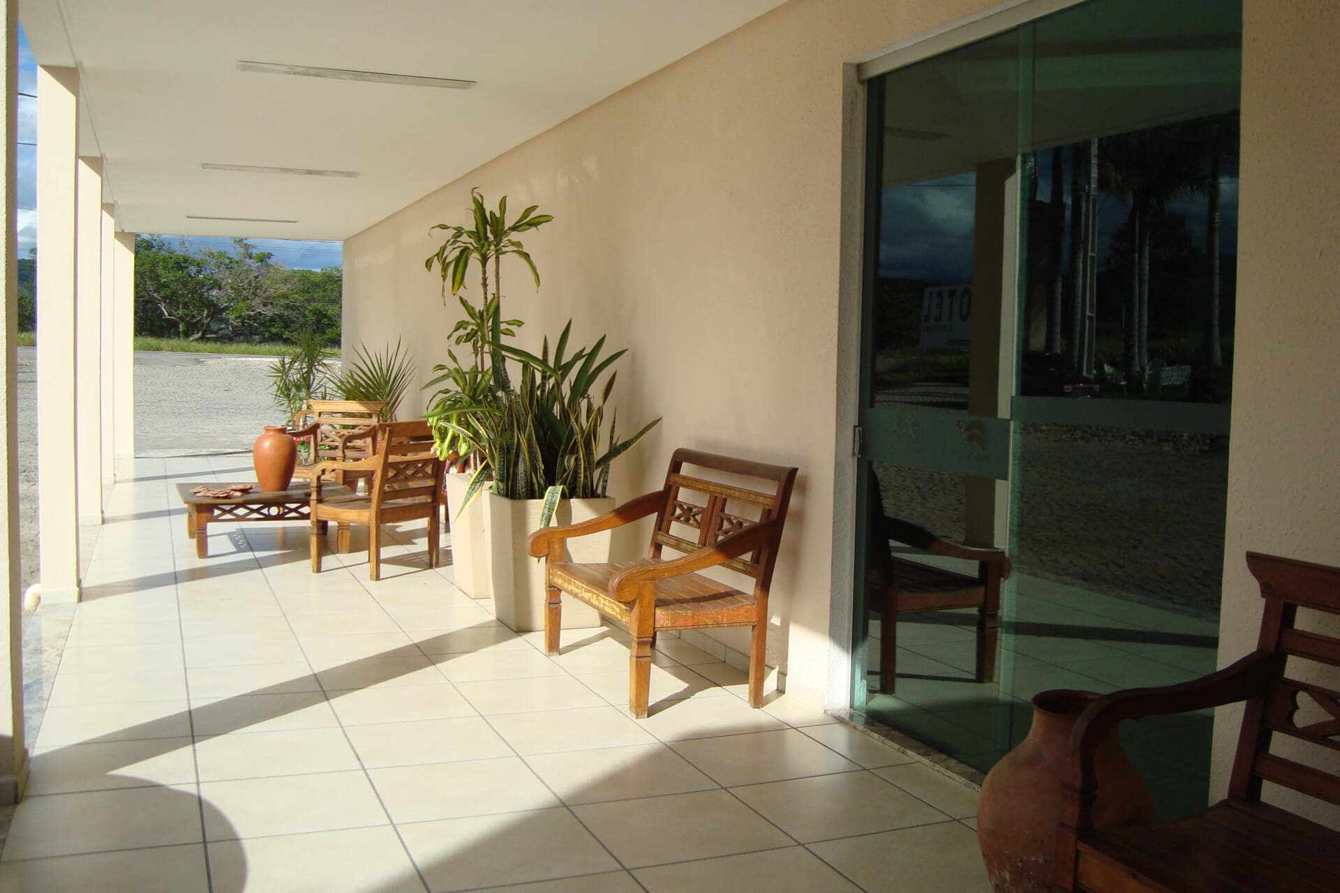Área Externa do Jequitiara Hotel em Itaobim MG