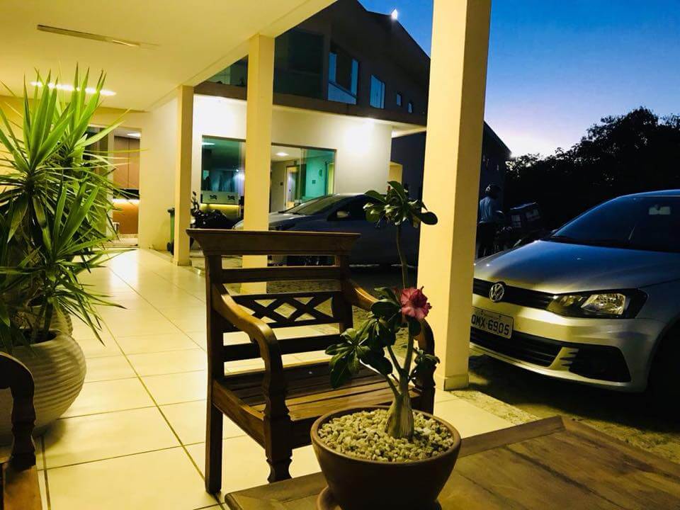 Área Externa do Jequitiara Hotel em Itaobim MG