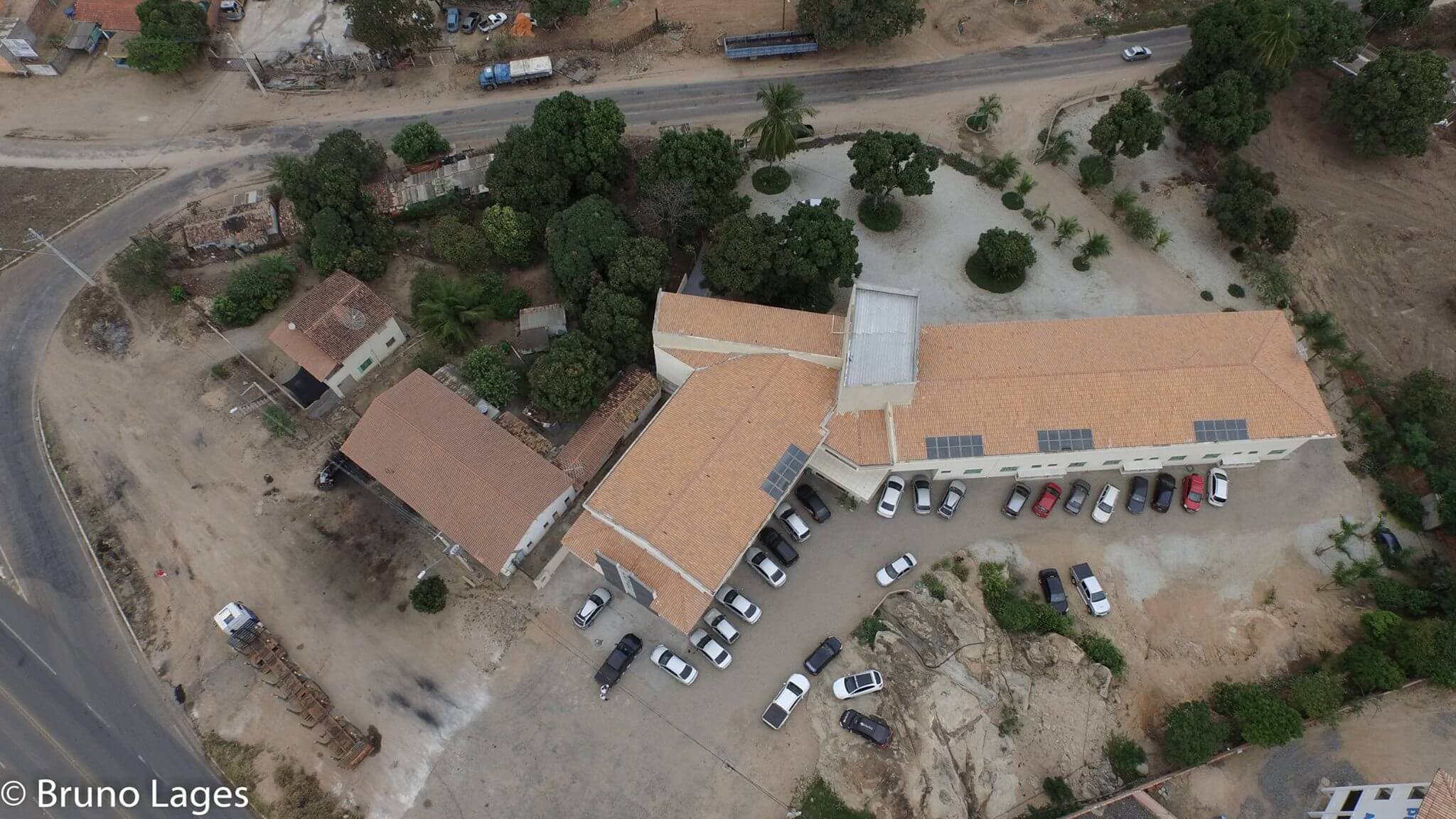 Vista Aérea do Jequitiara Hotel em Itaobim MG